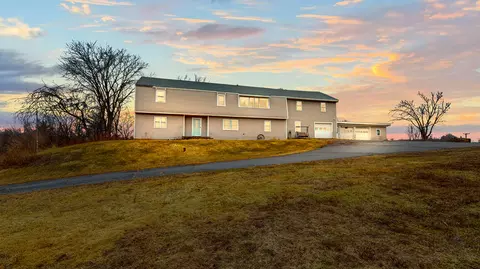 Exterior - 445 W River Rd, Augusta, ME 04330 photo 2 of 6