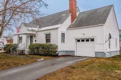 479 Essex St, Dover Foxcroft, ME 04426