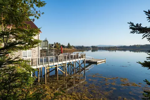 17 Bayberry Ln, Tremont, ME 04612