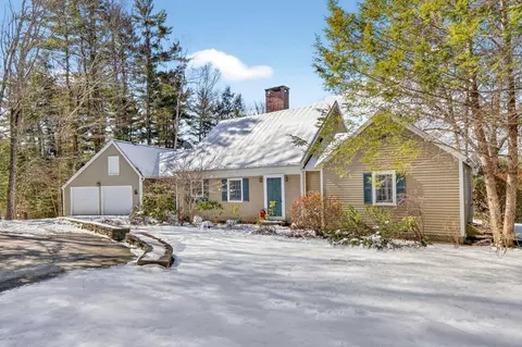 9 Rockport Woods Rd, Rockport, ME 04856