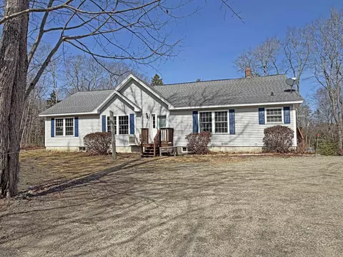 1119 Bayside Rd, Trenton, ME 04605