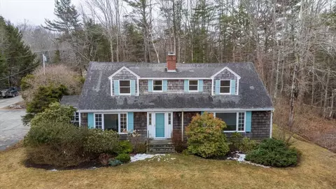 200 Mistic Ave, Rockport, ME 04856