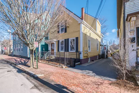 25 Howard St, Portland, ME 04101
