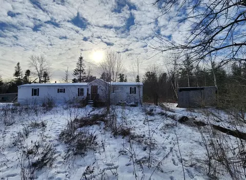 698 Stream Rd, Winterport, ME 04496