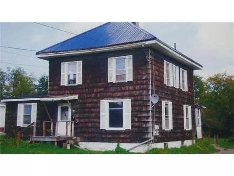 51 State St, Presque Isle, ME 04769