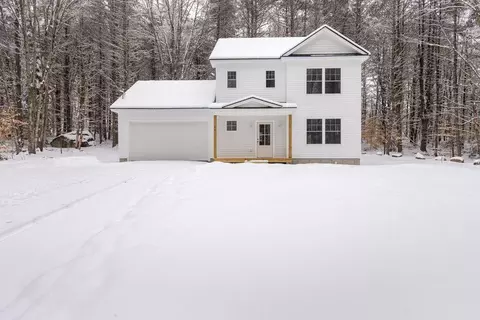 44 Quarterhorse Dr, Bridgton, ME 04009