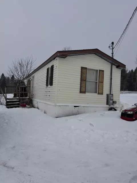 104 Maple Grove Rd, Presque Isle, ME 04769