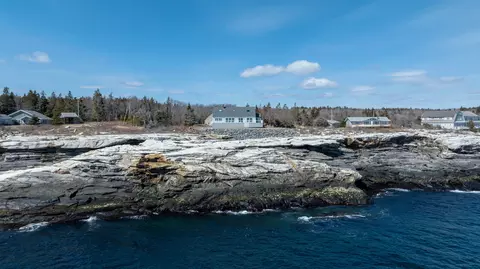 95 Pumpkin Cove Rd, Bristol, ME 04554