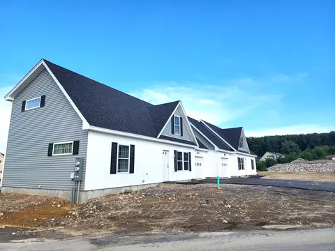 3 Bedrock Dr #3, Sanford, ME 04073