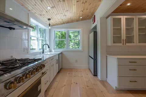 Kitchen - 819 Pleasant Point Rd, Cushing, ME 04563 photo 1 of 7