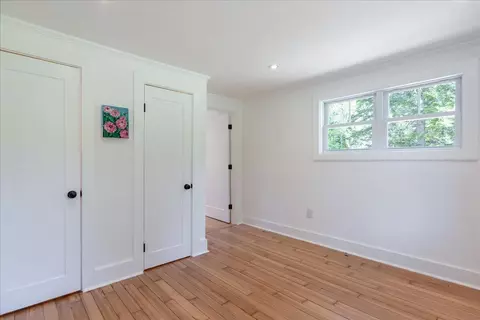 Bedroom - 819 Pleasant Point Rd, Cushing, ME 04563 photo 9 of 10