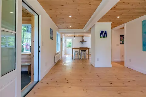 Entry Way - 819 Pleasant Point Rd, Cushing, ME 04563 photo 9 of 9