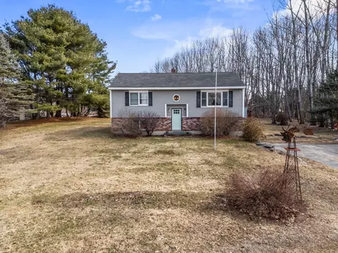 27 Oak Ridge Dr, Standish, ME 04084