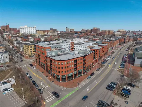 387 Commercial St #337, Portland, ME 04101