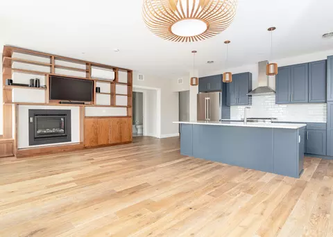 387 Commercial St #322, Portland, ME 04101