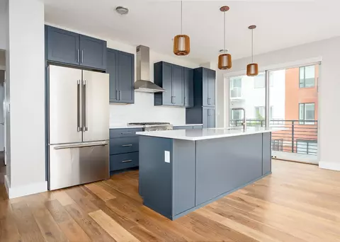 387 Commercial St #322, Portland, ME 04101