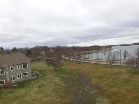 39 Back Cove Rd #39, Portland, ME 04103