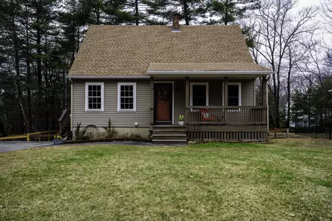 7 Poplar St, Old Orchard Beach, ME 04064