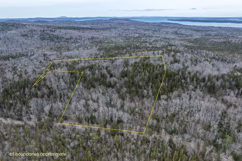 237 Knights Pond Rd, Northport, ME 04849
