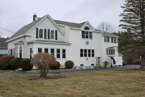 77 Granite St, Biddeford, ME 04005