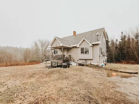 14 Sportsmans Way, Vinalhaven, ME 04863