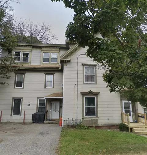 22-24 Clifton St, Portland, ME 04101