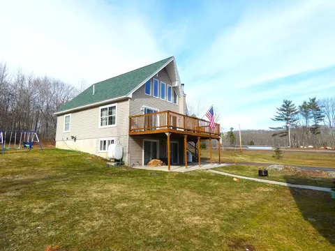 511 River Rd, Chelsea, ME 04330