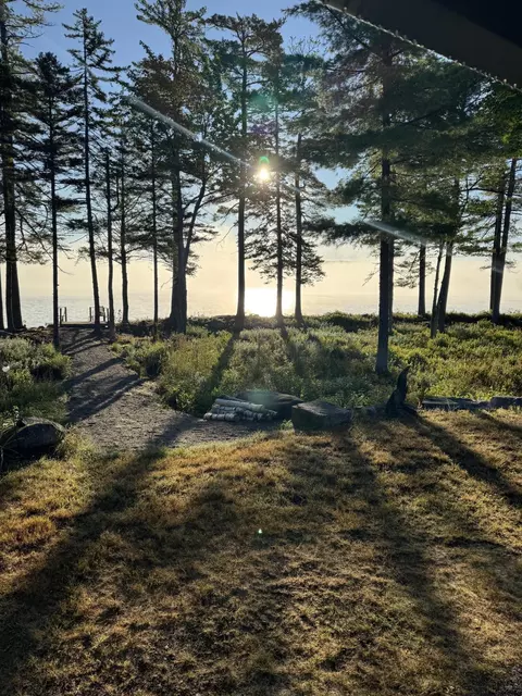 5 W Shore Rd, Lowell, ME 04493