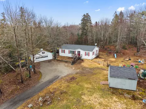 445 Snows Cove Rd, Sedgwick, ME 04676