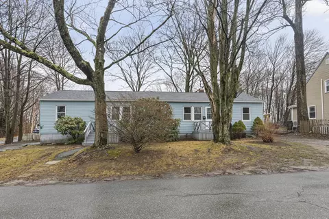156 Central St, Westbrook, ME 04092