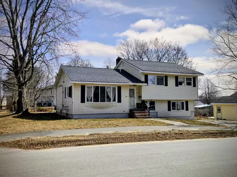 277 Pearl St, Bangor, ME 04401