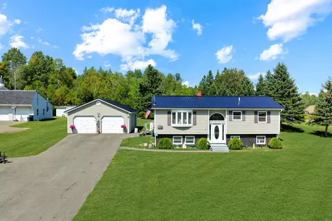 68 Fords Ln, Mapleton, ME 04757