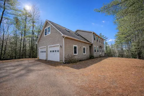 62 Heath Rd, Whitefield, ME 04353