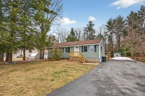87 Sherburne St, Springvale, ME 04083