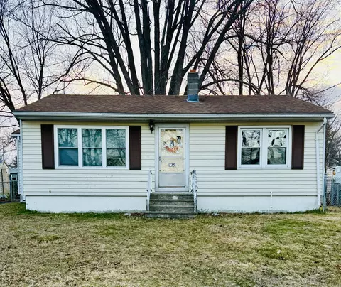 125 Dawson St, South Portland, ME 04106