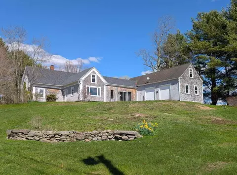 66 Village St, Jefferson, ME 04348