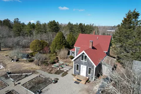 12 Masonic Ln, Pembroke, ME 04666