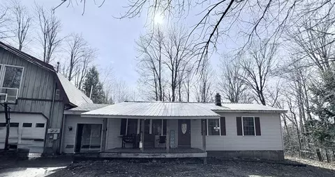 103 Town Farm Rd, Lincoln, ME 04457