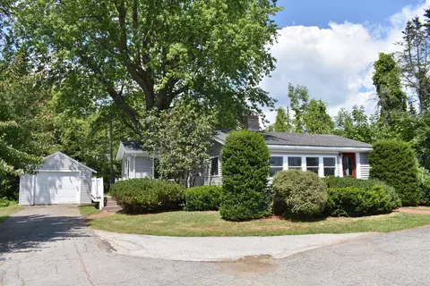 81 Belmont Ave, Belfast, ME 04915