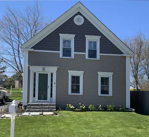 15 Wadsworth St, Thomaston, ME 04861