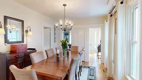 15 Wadsworth St, Thomaston, ME 04861