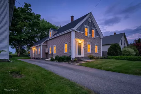 15 Wadsworth St, Thomaston, ME 04861