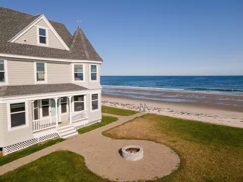 69 Fortunes Rocks Rd, Biddeford, ME 04005