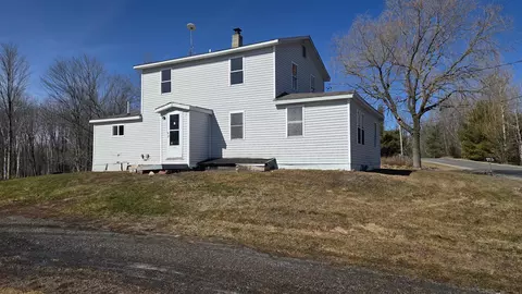 508 Horseback Rd, Clinton, ME 04927