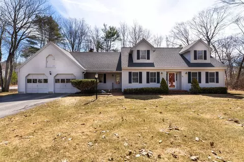 10 Beech Dr, Brunswick, ME 04011