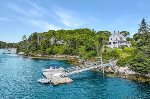 17 French Ln, South Bristol, ME 04568