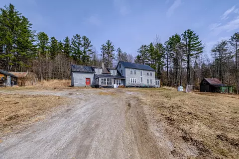 1006 Vernon St, Albany Twp, ME 04281