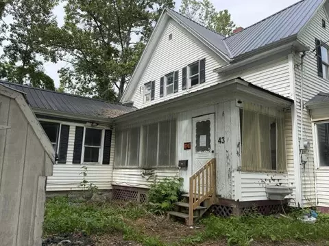 43 Washburn St, Caribou, ME 04736