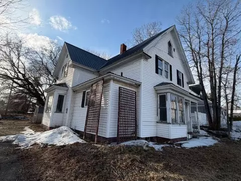 43 Washburn St, Caribou, ME 04736