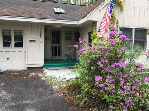 3 Glidden Rd, Standish, ME 04084